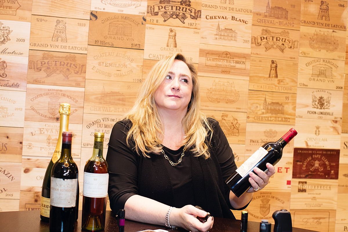 Vino Joy News: 'Sherlock Holmes of Wine' returns to HK amid counterfeit concerns