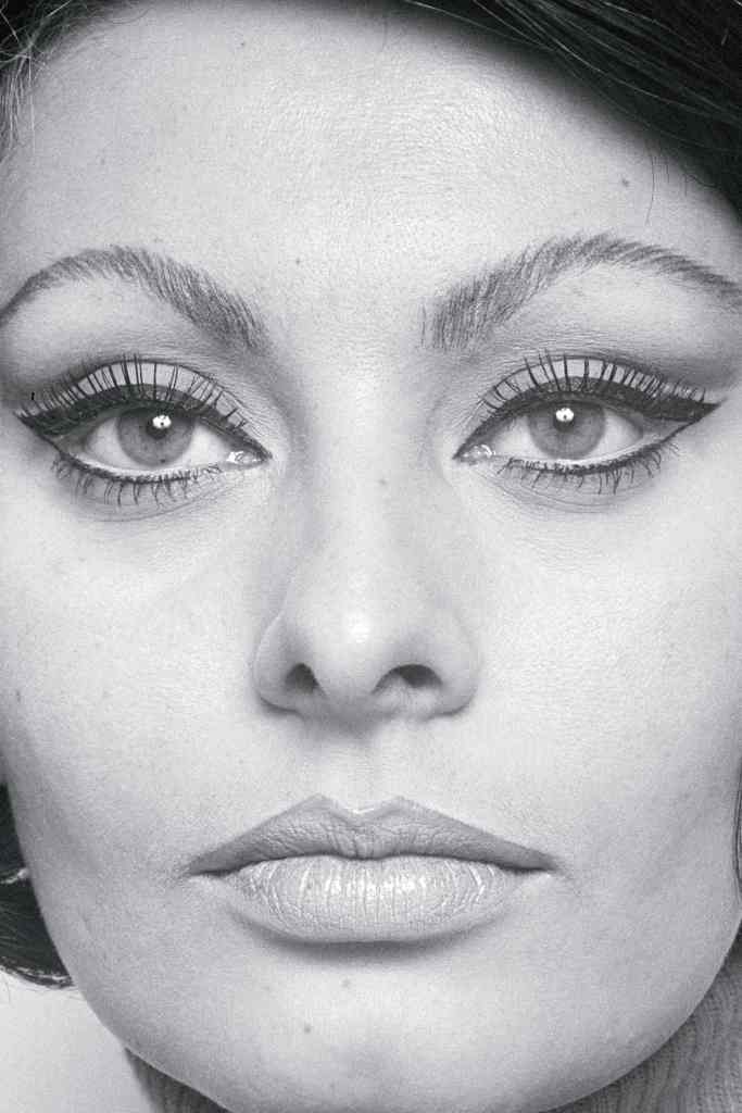Italian actress Sophia Loren in a scene from the film Two Women, Italy Stock Photo